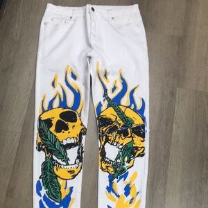 Classic Fashion Men’s White w/Gold/Blue Graphic Skull Print Jeans i(Size 32)